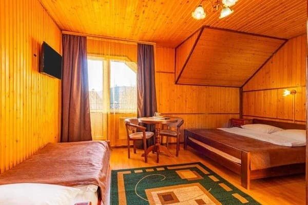 Стандарт тримісний